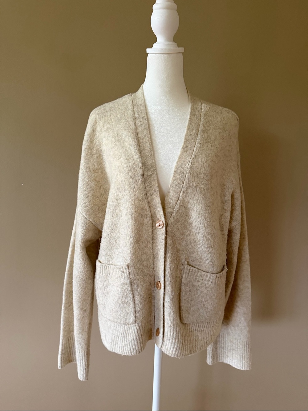 Abercrombie & Fitch Oatmeal Oversized Button Cardigan Sweater M